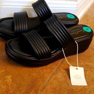 NWT Avellini Wedge Sandals